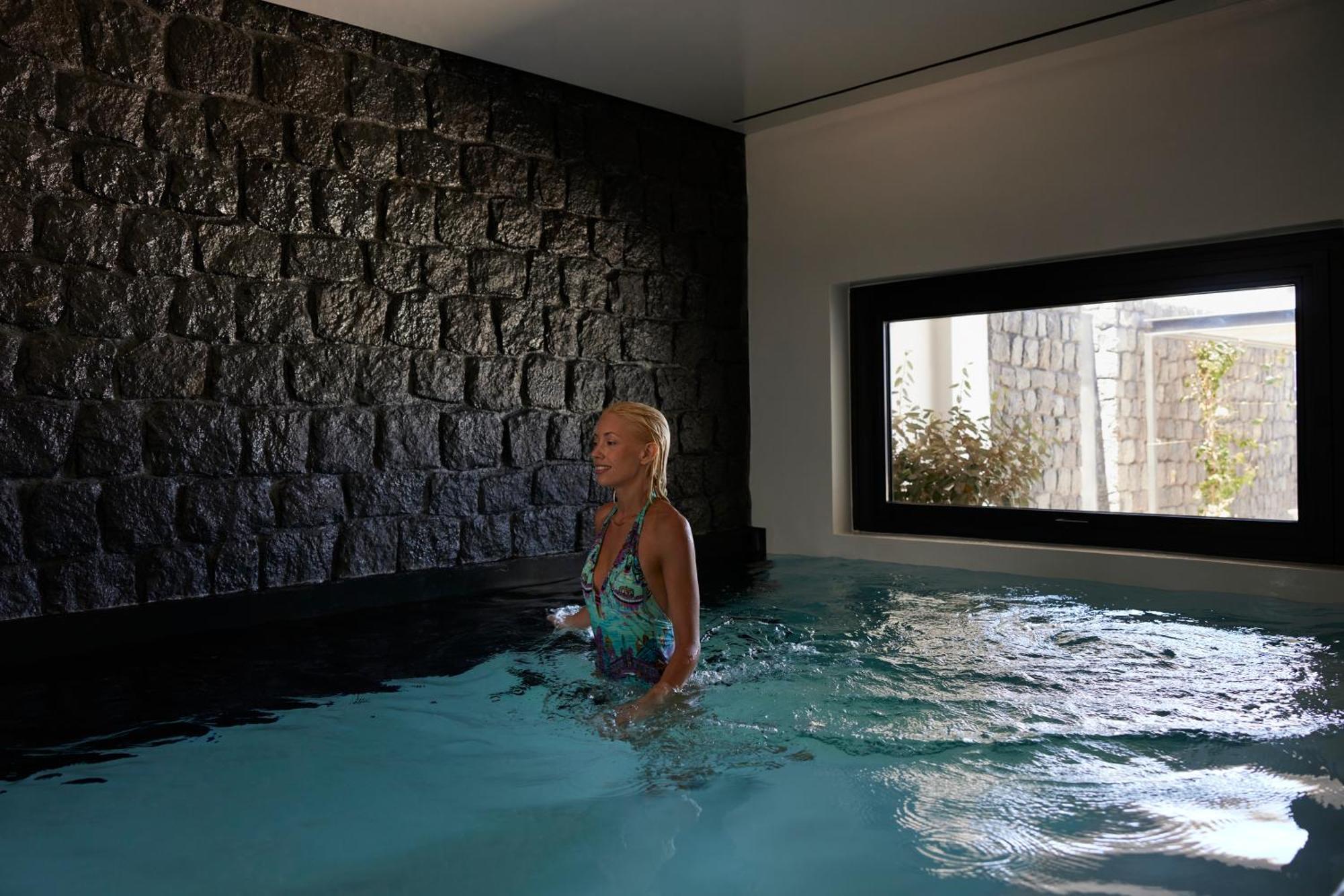 Aernia Suites & Art อาโกรตีรี ภายนอก รูปภาพ